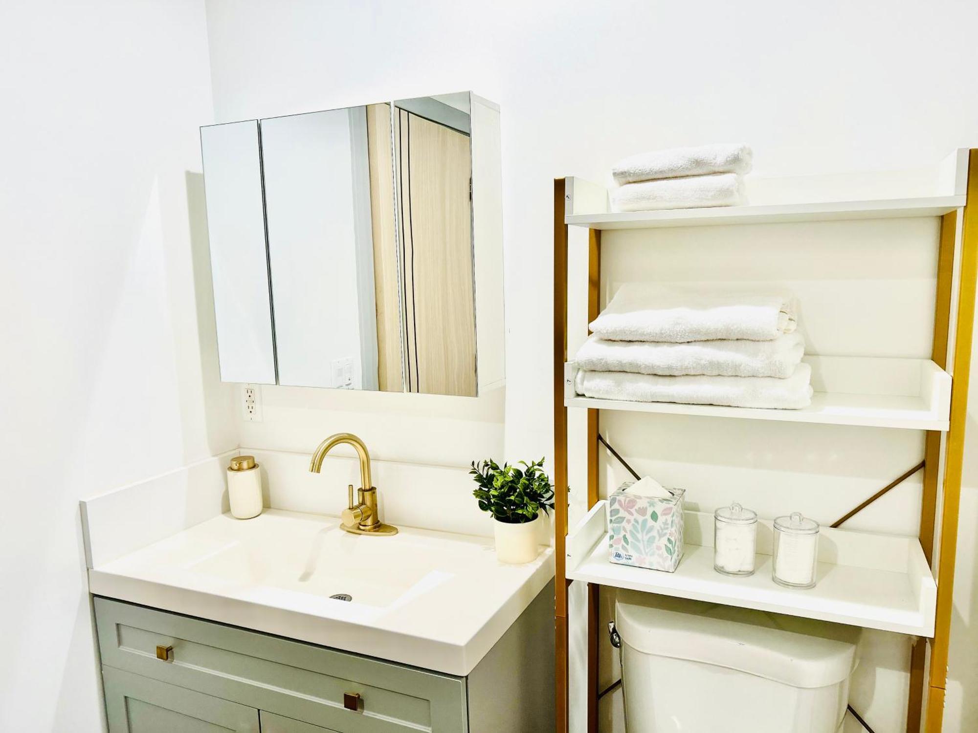 Newly Built Stylish Modern 2b In La *